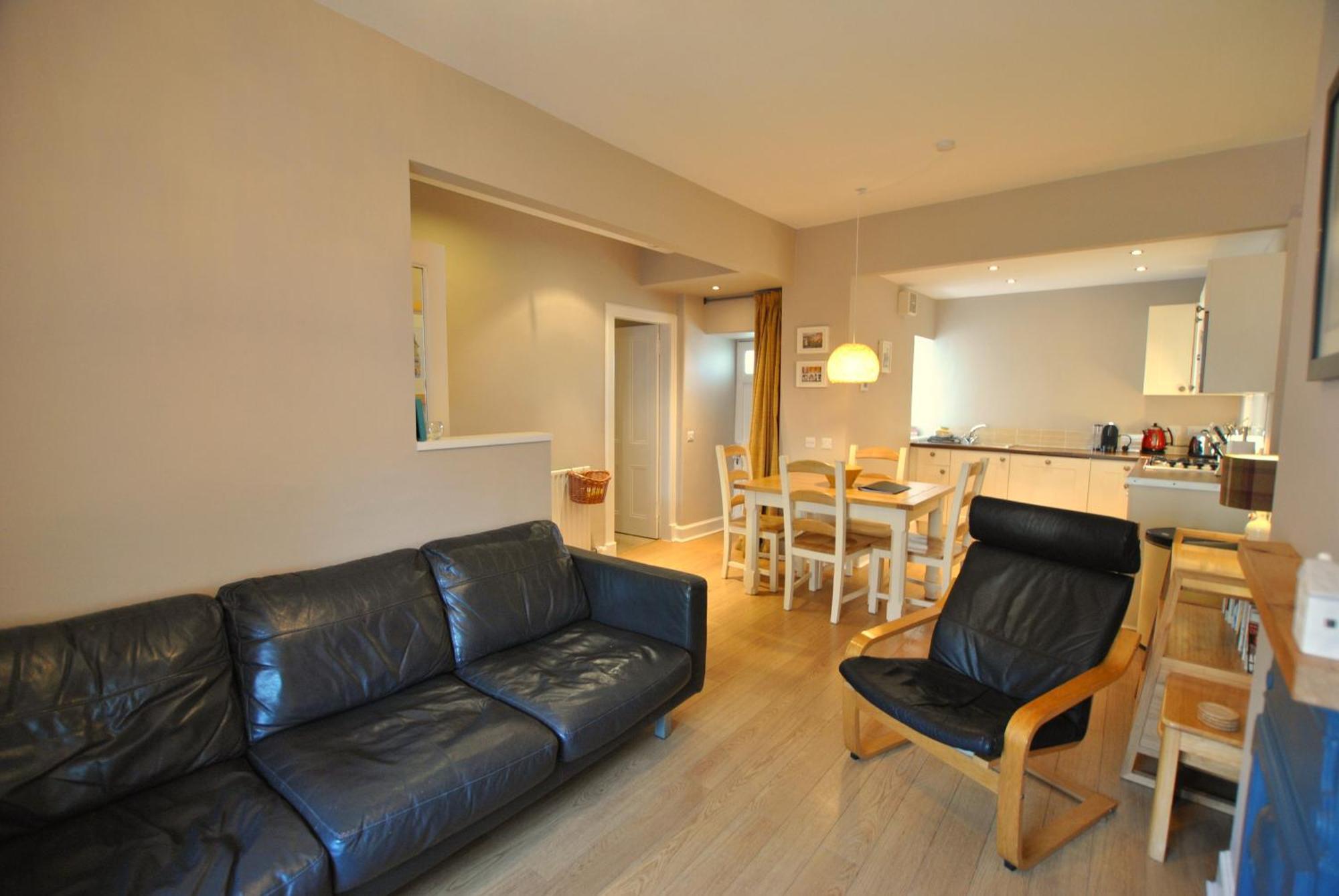 The Old Surgery Crail- Welcoming Apartment